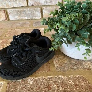 Nike | Kids All-Black Sneakers | 11C